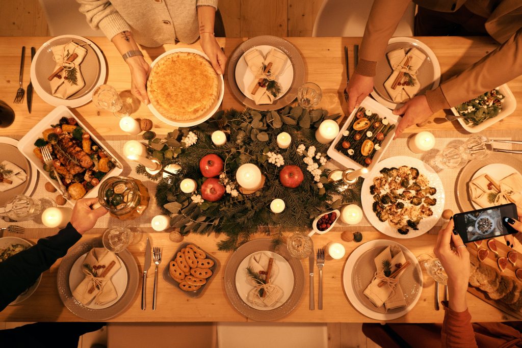 7 tips voor vrijgezellen met de feestdagen