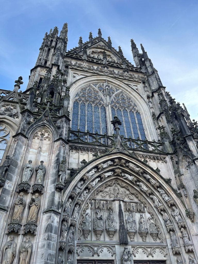 Den Bosch 768x1024